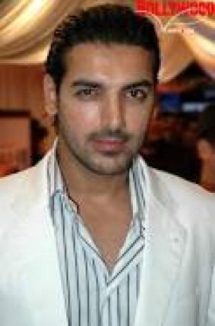 John Abraham to wear prosthetic make-up for his upcoming role