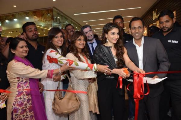 Soha Ali Khan inaugurates @home store in Chandigarh